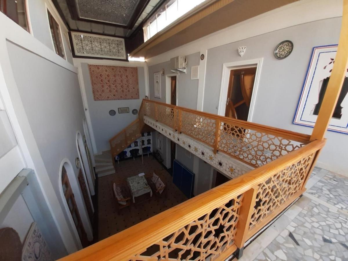Hotel Rizqiro'Z Boutique Buchara Exterior foto